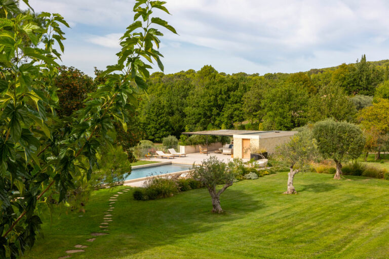 Bastide_marius_exterieur_convivial_aix_en_provence